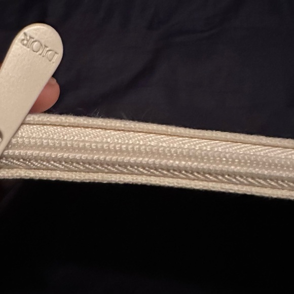 NEW Dior Pouch Beauty - Picture 4 of 6